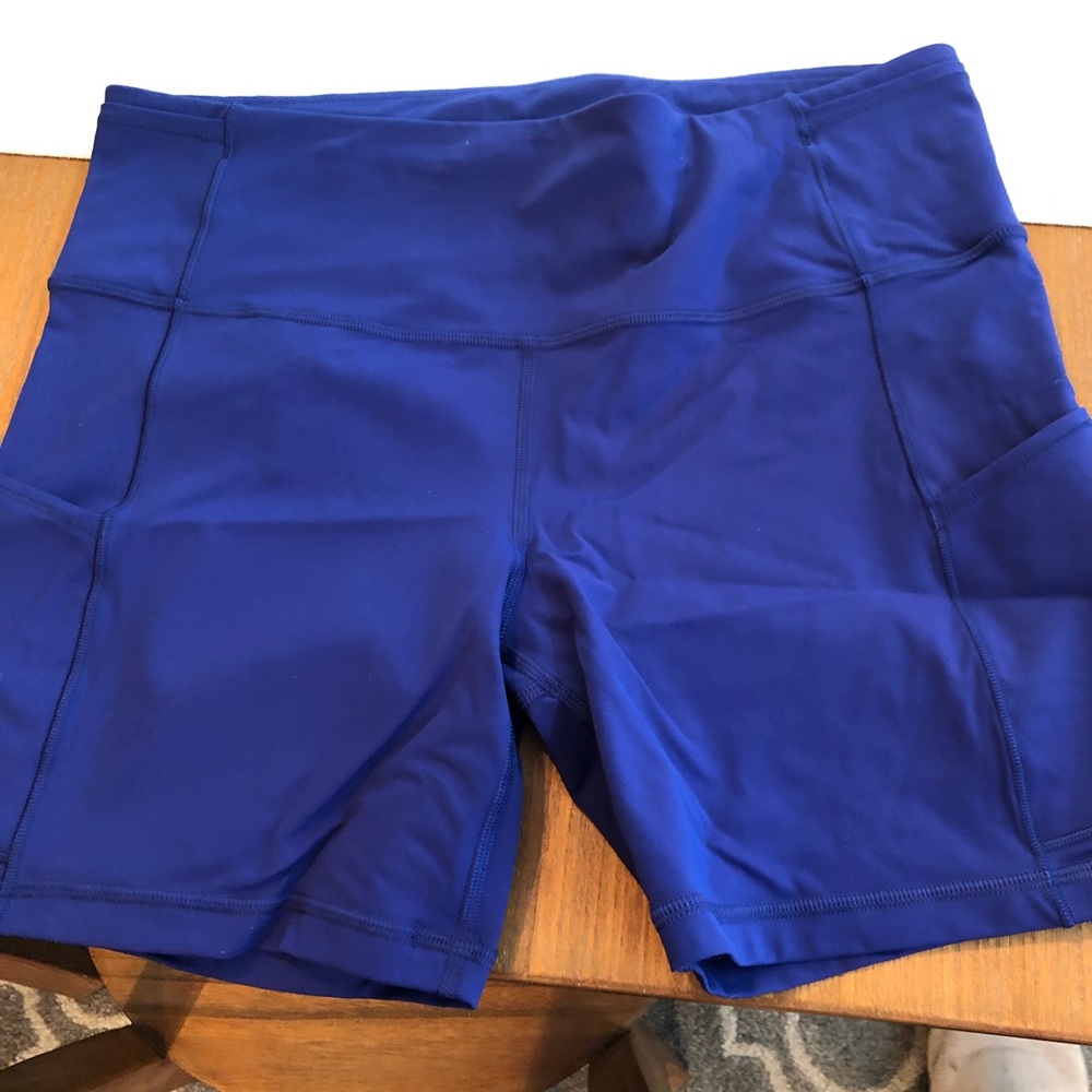 Lululemon Fast and Free 6” short, size 12
